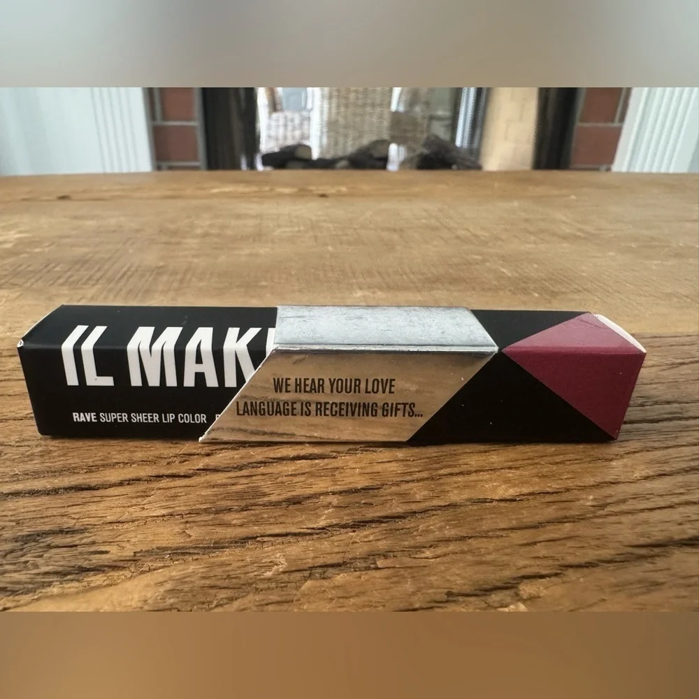 NEW IN BOX Il Makiage Rave Lip Crayon Super Sheer Lip Color ~ Samui (454) 💋